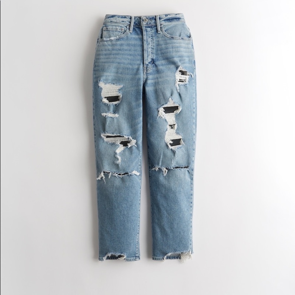 Hollister Ultra High-Rise Mom Jean